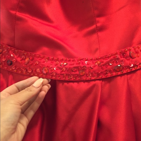 Red Off Shoulder Beaded Belt Prom Dress W/POCKETS - Picture 5 of 8